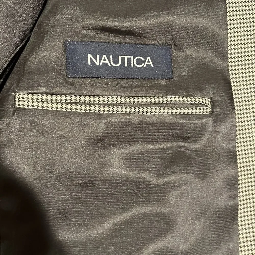 Nautica Men’ Micro-Checked Wool Blazer Size 42.